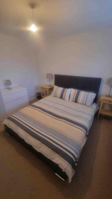 Spacious Self Contained Flat In Superb Location Lymington Exterior photo